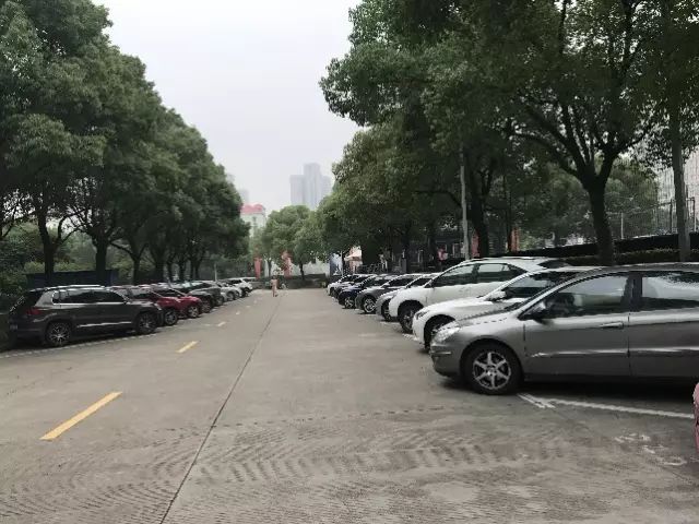 景城名郡停车费_景诚园综合楼停车场_春申景城 停车