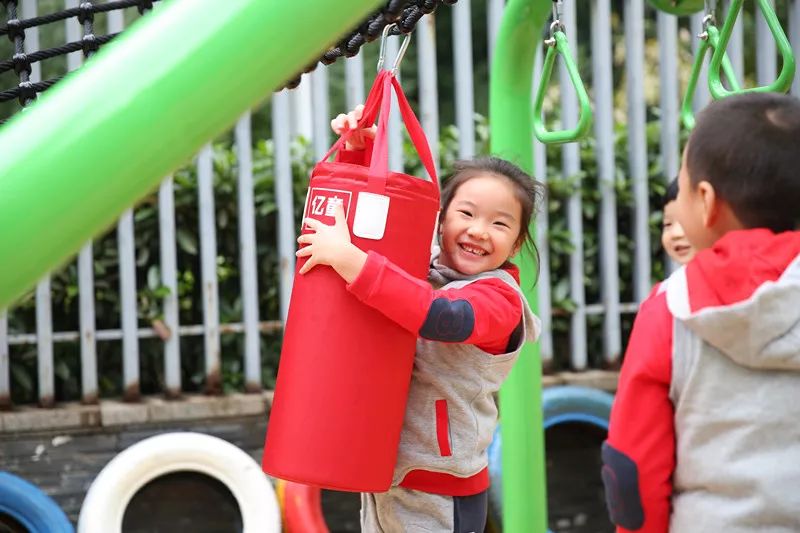 幼儿运动操练视频大全_幼儿 运动操_运动操舞蹈视频幼儿园